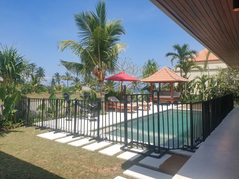 Pool Fencing Service