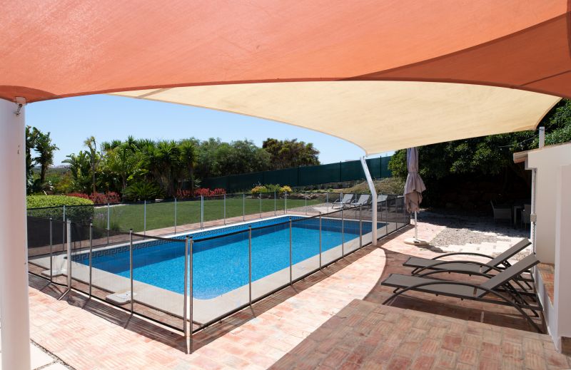 Modern Pool Fencing Designs